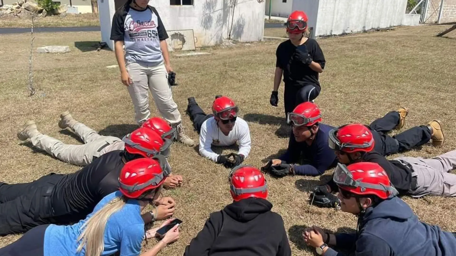 estudiantes de proteccion civil